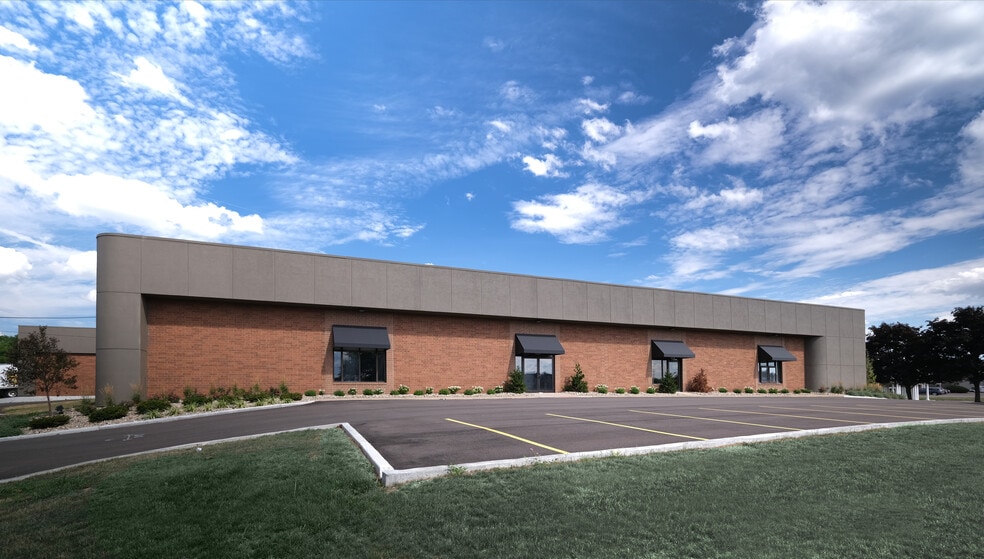 More Photos Of 7364-7392 Whipple Ave NW, North Canton Light Distribution For Lease