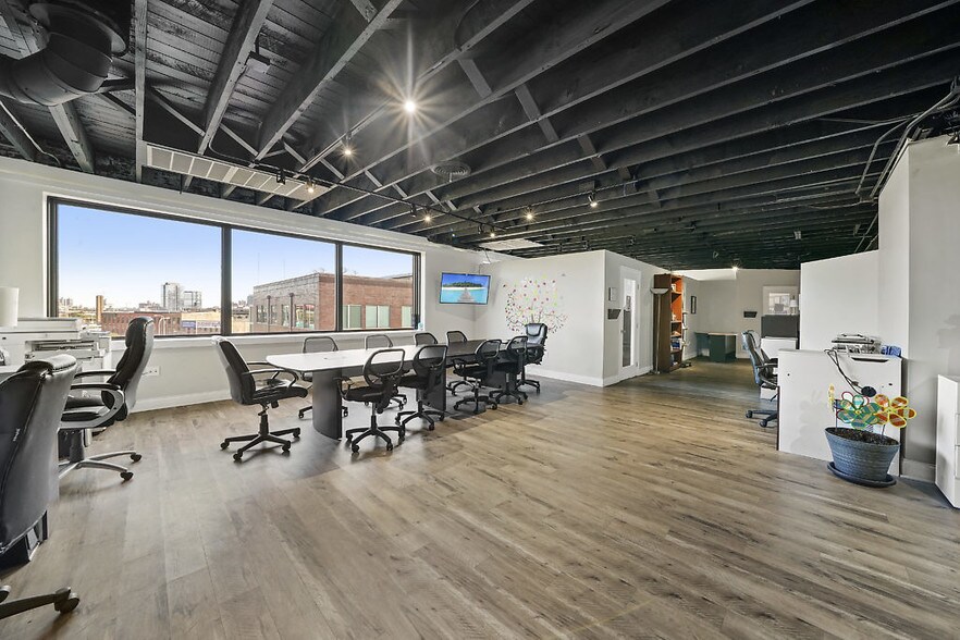 More Photos Of 1000 N Milwaukee Ave, Chicago Loft Creative Space For Lease