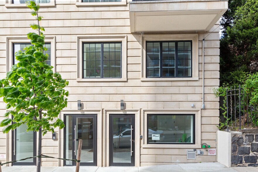 More Photos Of 2323 30th Rd, Astoria Office For Sale