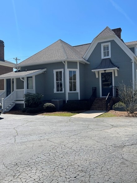 More Photos Of 254 N Broad St, Monroe Office For Lease