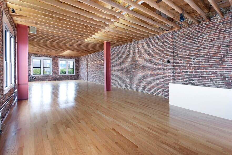 More Photos Of 1099 Folsom St, San Francisco Loft Creative Space For Lease