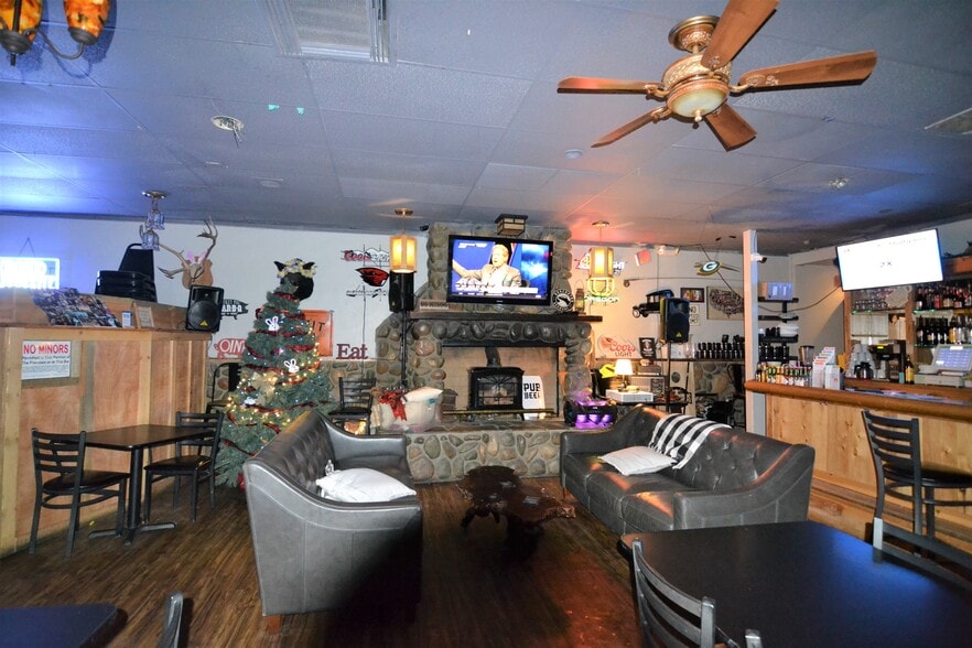 More Photos Of 121 NE 3rd St, Prineville Restaurant For Sale