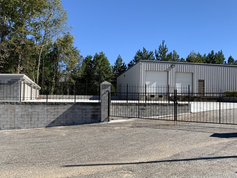 More Photos Of 109 Eason Rd, Dallas Warehouse For Lease
