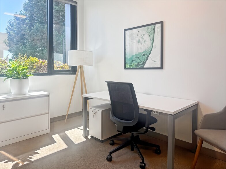 More Photos Of 1300 1st St, Napa Coworking Space