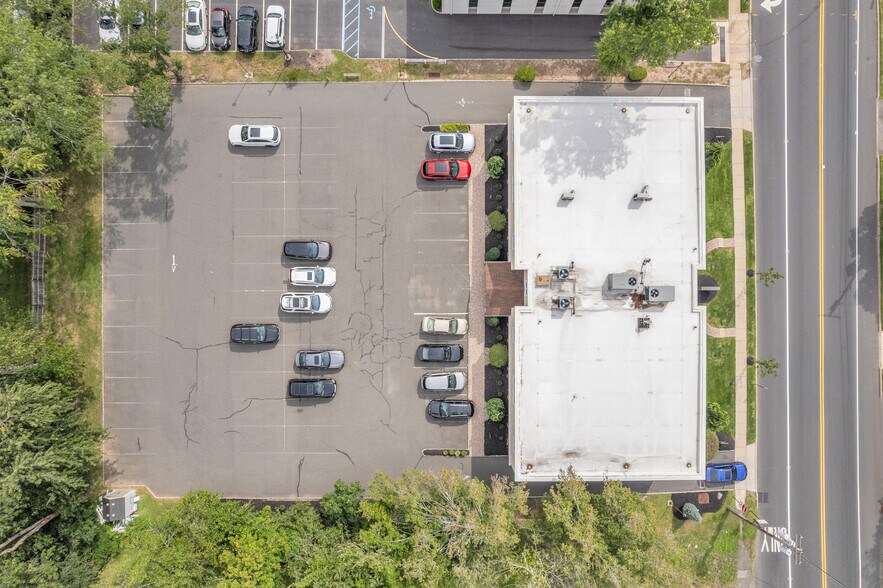 More Photos Of 727 Raritan Rd, Clark Office For Lease