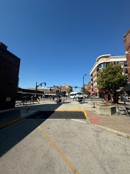 More Photos Of 100 Northwestern Ave, West Lafayette Apartments For Lease