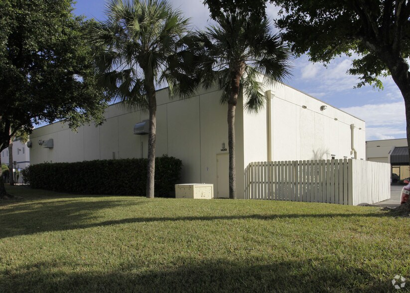 More Photos Of 14231 SW 119th Ave, Miami Warehouse For Lease