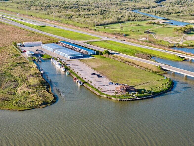More Photos Of 3902 Highway 146 N, Texas City Marina For Sale