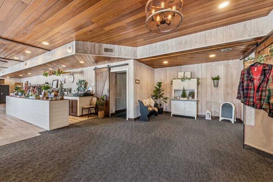 More Photos Of 8557 Mason Dixon Hwy, Meyersdale General Retail For Sale