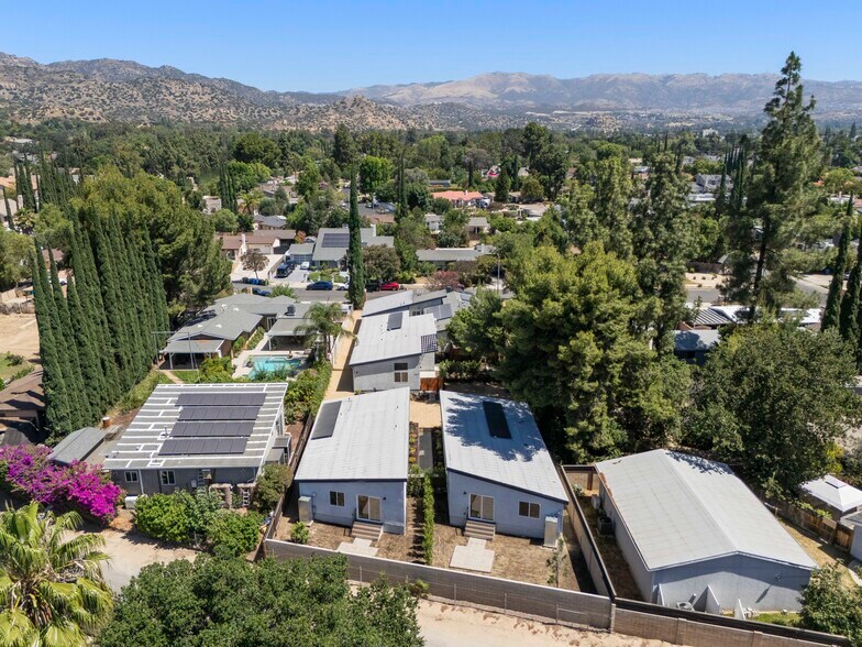 More Photos Of 22320 Itasca St, Chatsworth Apartments For Sale