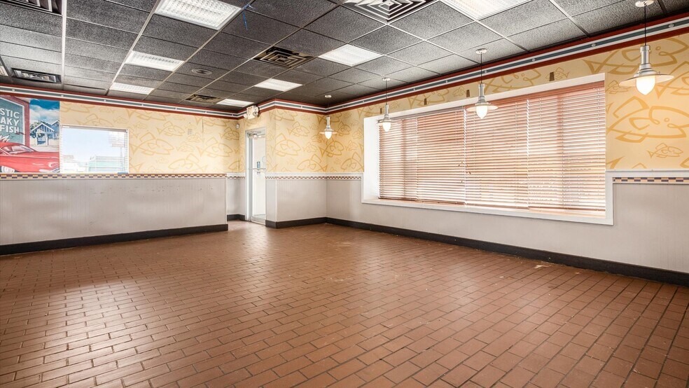 More Photos Of 1821 E Wheeling Ave, Cambridge Fast Food For Lease