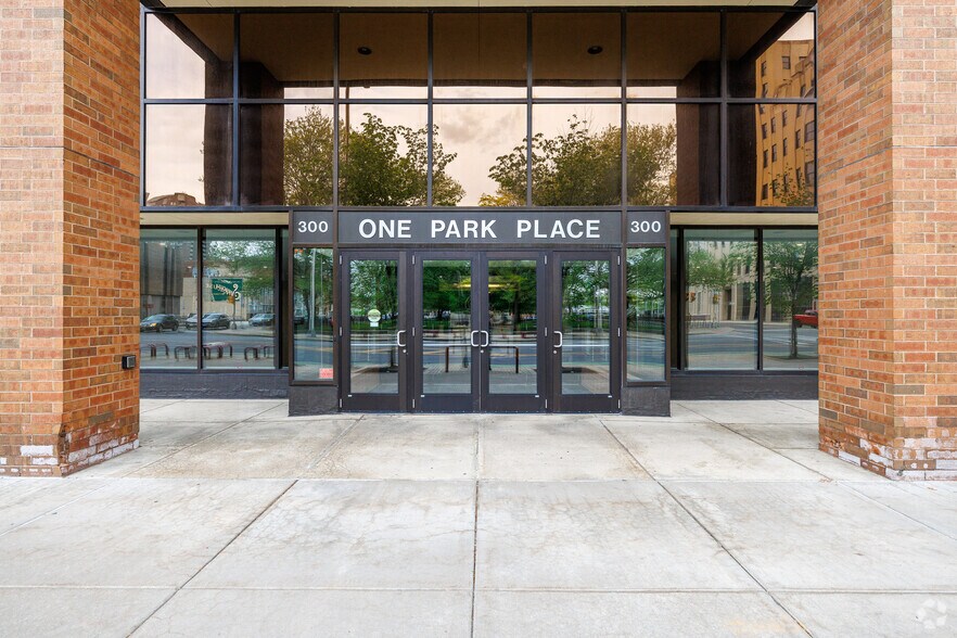 More Photos Of 300 S State St, Syracuse Office For Sale