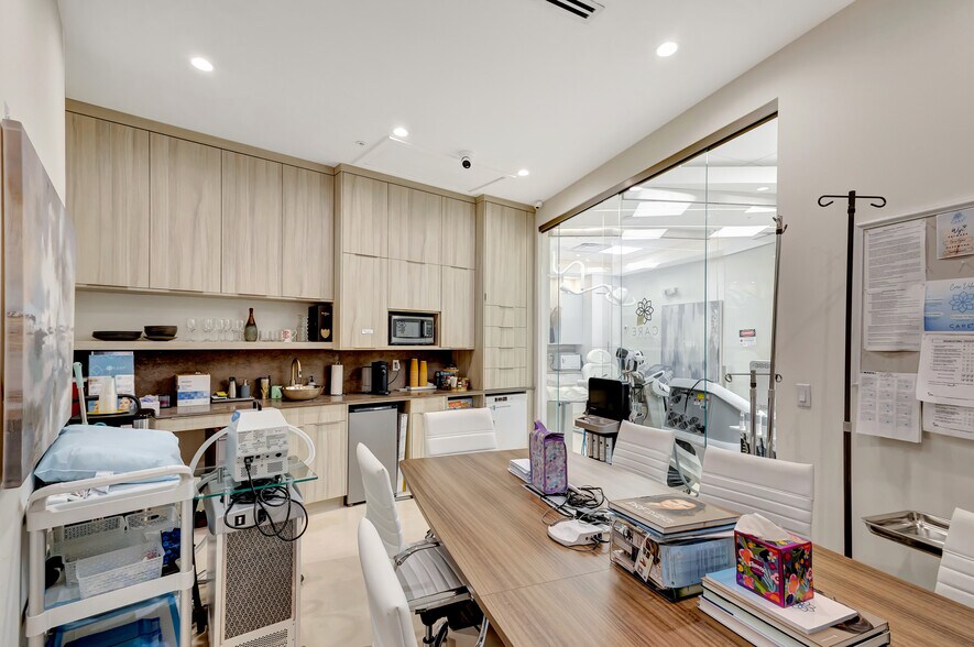 More Photos Of 2151 S Alternate A1A Hwy, Jupiter Medical For Sale