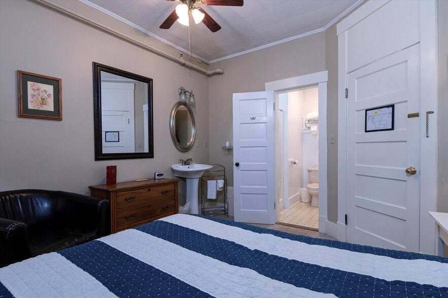 More Photos Of 40 The Common, Chester Hotel For Sale