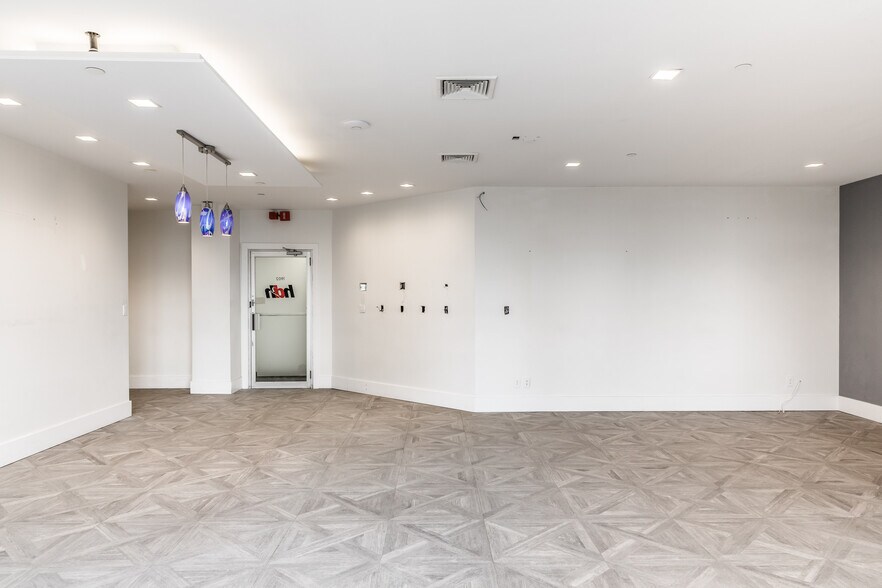 More Photos Of 305 Seventh Ave, New York Office For Lease