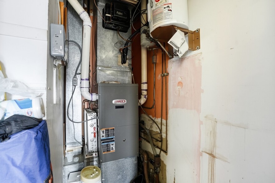 More Photos Of 17704-17718 Oak Park Ave, Tinley Park Office For Sale