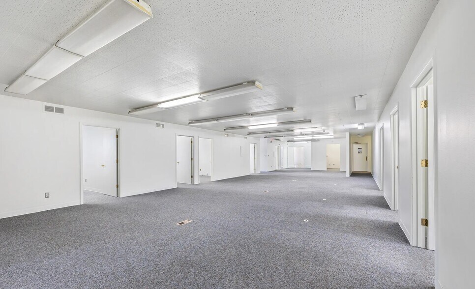 More Photos Of 3010 W State St, Boise Office For Sale