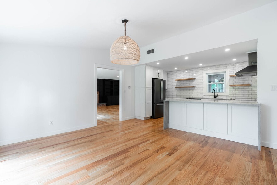 More Photos Of 228 Pattonwood Dr, Southington Multifamily For Sale