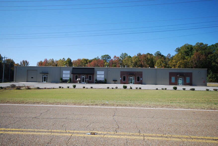 More Photos Of 2192 Express Dr, Jackson Distribution For Lease