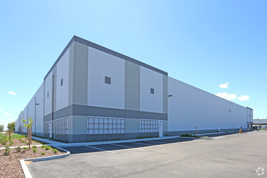 More Photos Of 1440 Performance Dr, Stockton Warehouse For Lease