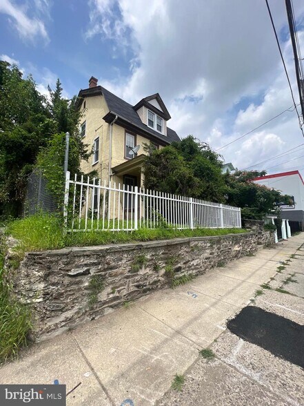 Primary Photo Of 321 E Price St, Philadelphia Apartments For Sale