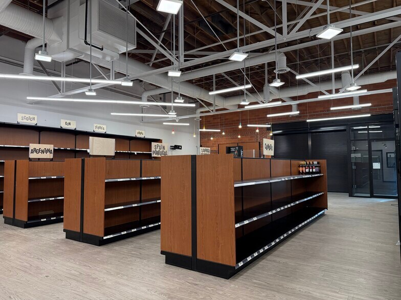 More Photos Of 10930 119 St NW, Edmonton General Retail For Lease