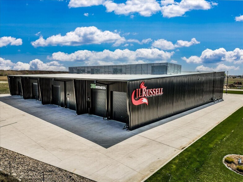 Primary Photo Of 4078 N Hoover Ct, Wichita Industrial For Sale