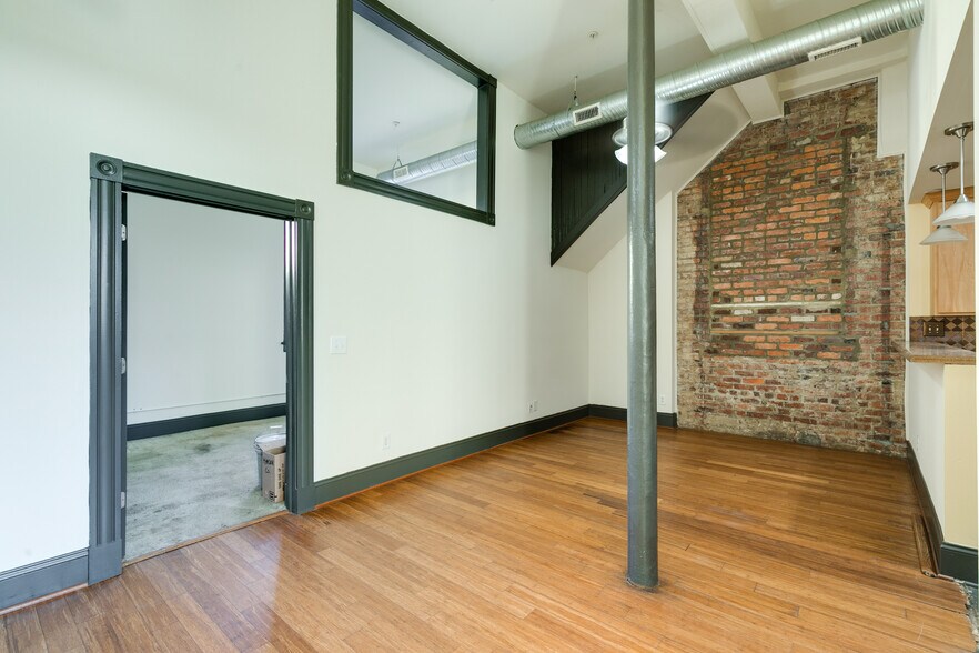 More Photos Of 712 Grove Ave, Petersburg Apartments For Sale
