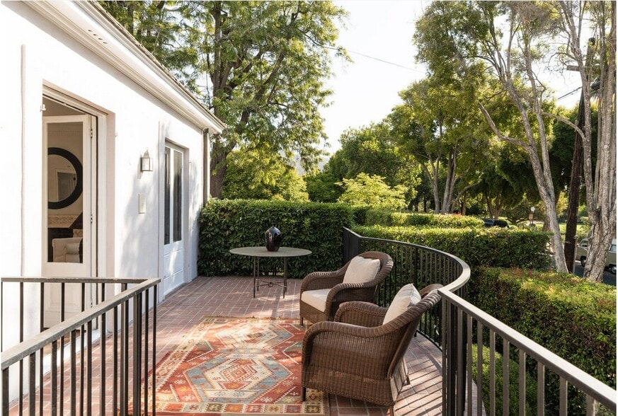 More Photos Of 1600 Santa Barbara St, Santa Barbara Apartments For Sale