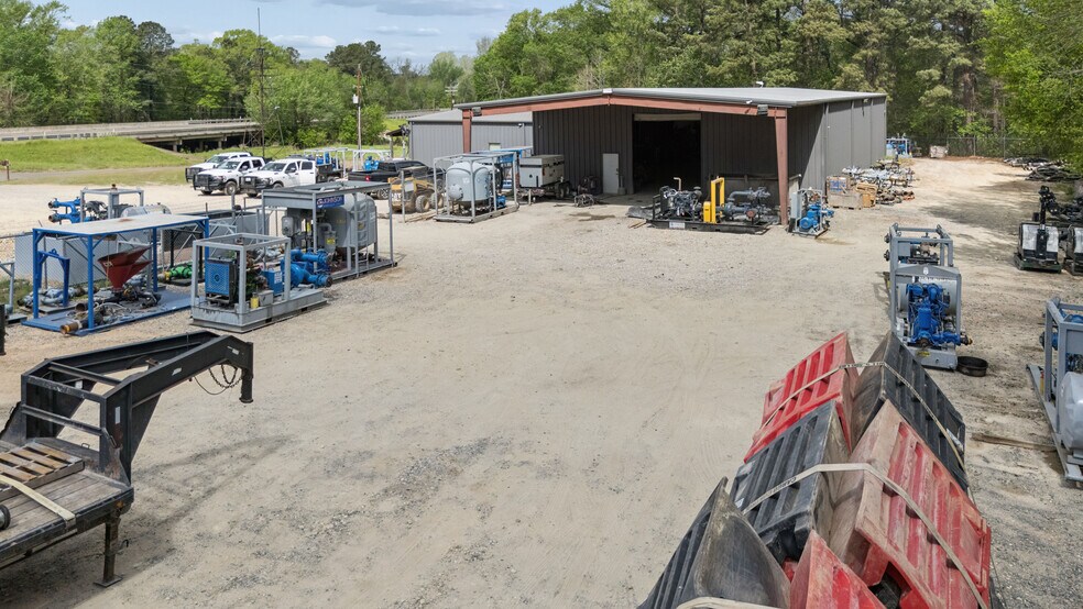More Photos Of 1510 TX-135, Kilgore Warehouse For Sale