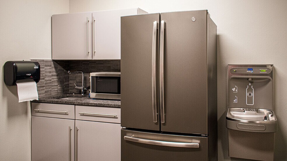 More Photos Of 1375 Ken Pratt Blvd, Longmont Office For Lease