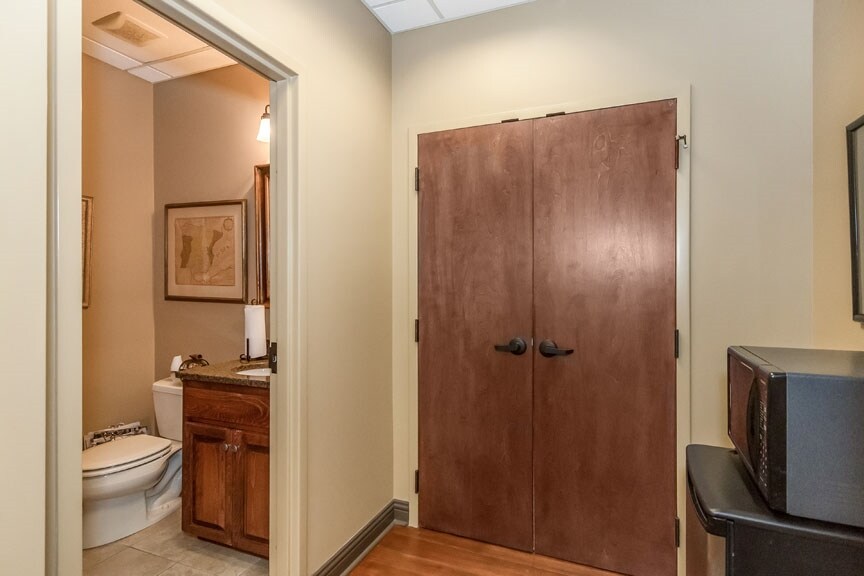 More Photos Of 3140 Zelda Ct, Montgomery Office For Sale