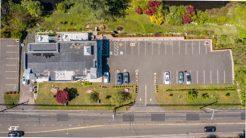 More Photos Of 1086 Long Ridge Rd, Stamford Storefront Retail Office For Lease