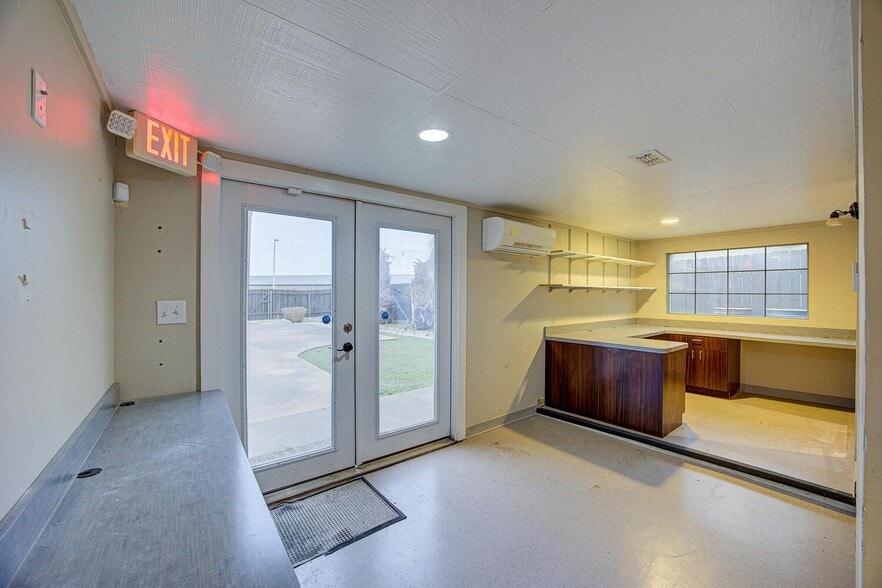 More Photos Of 311 S Highway 183, Leander Medical For Sale