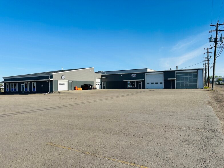 More Photos Of 12615 100 St, Grande Prairie Light Distribution For Lease