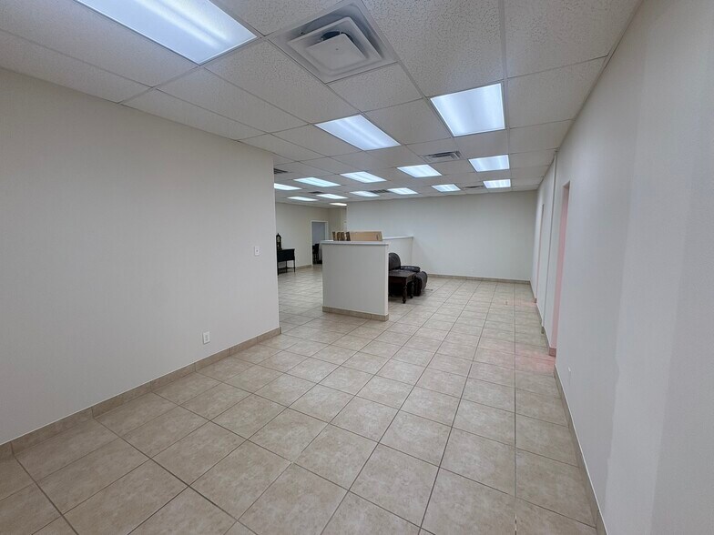 More Photos Of 10450 Cossey Rd, Houston Industrial For Sale