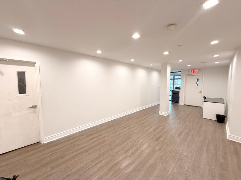 More Photos Of 8015 188th St, Hollis Medical For Lease