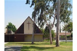 More Photos Of 625 N Eucalyptus Ave, Rialto Religious Facility For Lease
