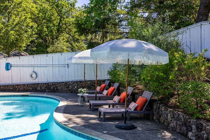 More Photos Of 1805 Foothill Blvd, Calistoga Hospitality For Sale