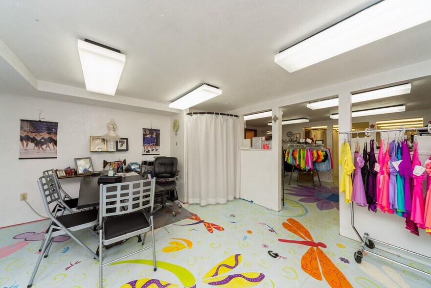 More Photos Of 205 Walnut St, Framingham Office Residential For Sale