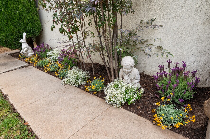 More Photos Of 1620 California Ave, Santa Monica Apartments For Sale