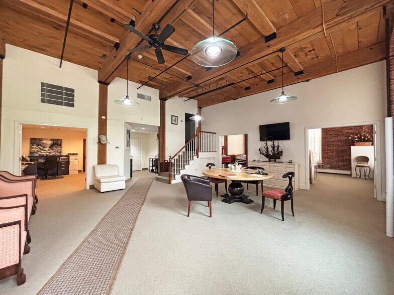 More Photos Of 125 Main St, Newmarket Apartments For Sale