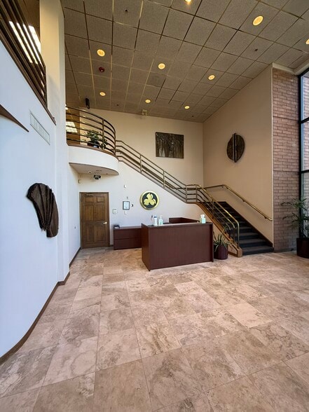 More Photos Of 2019 W Quail Ave, Phoenix Warehouse For Sale