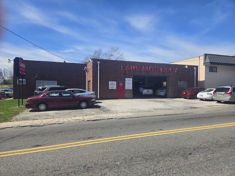 More Photos Of 300 W Oak Ln, Glenolden Auto Repair For Sale