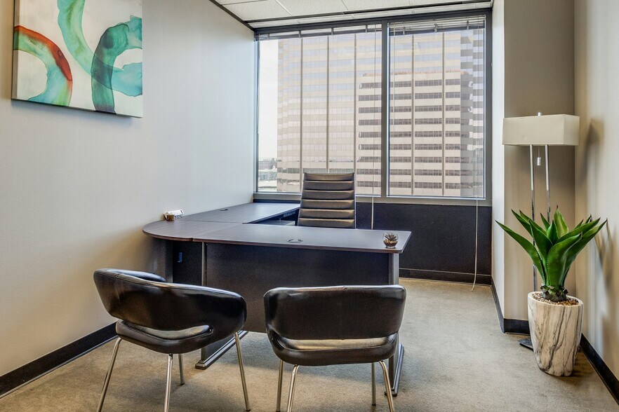 More Photos Of 13355 Noel Rd, Dallas Coworking Space