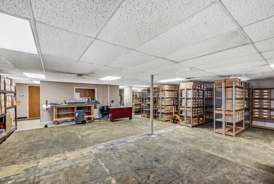 More Photos Of 15924 PA-407 Sr, Fleetville Office For Sale