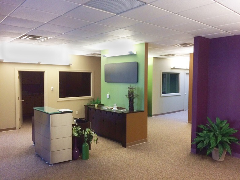 More Photos Of 660 Virginia Ave, Indianapolis Light Distribution For Sale