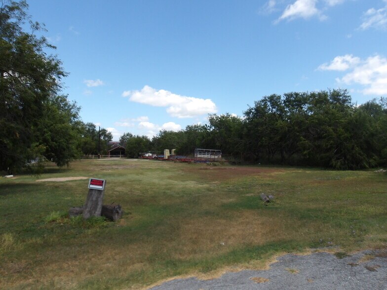 More Photos Of 3825 S Expressway 83, Harlingen Land For Sale