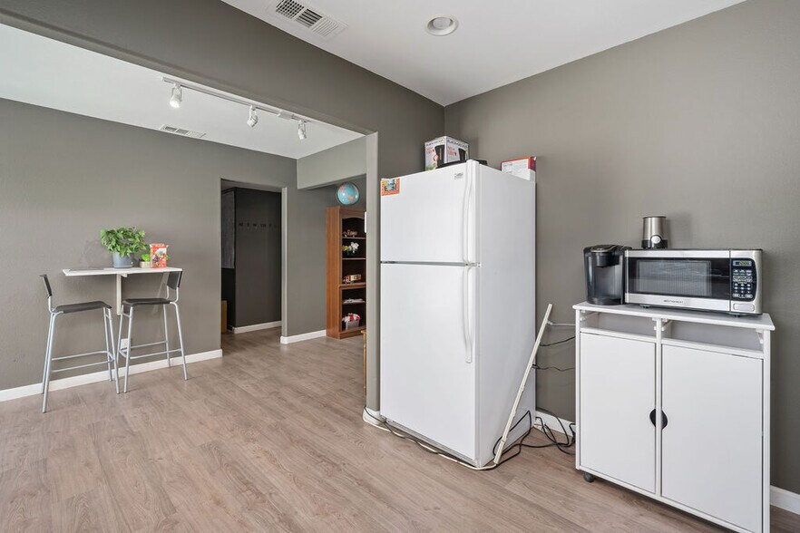 More Photos Of 1680 El Camino Real, Atascadero Office For Sale