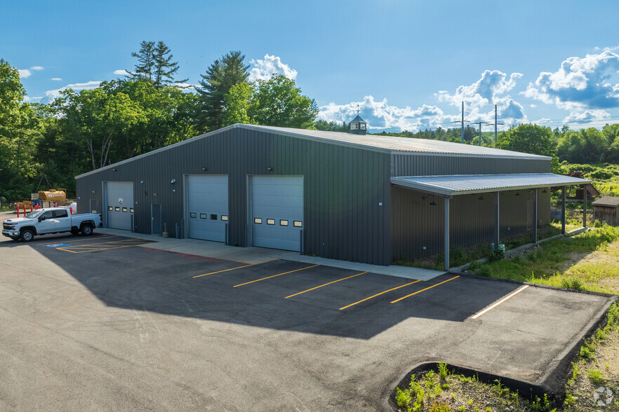 Primary Photo Of 619-629 Quaker Hwy, Uxbridge Warehouse For Lease